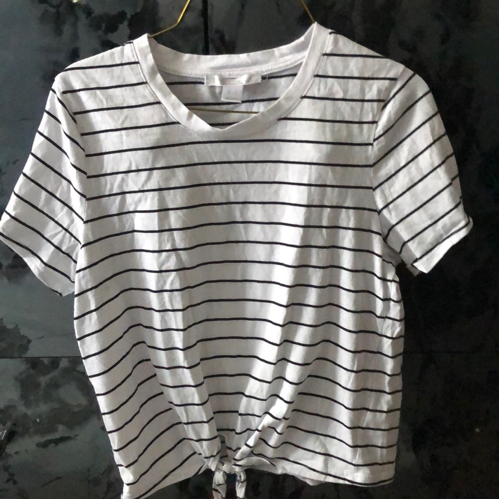 Striped shirt with tie at the bottom